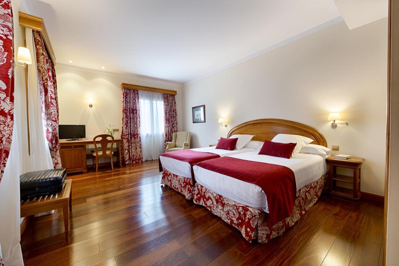 Azz Penafiel Las Claras Hotel & Spa Extérieur photo