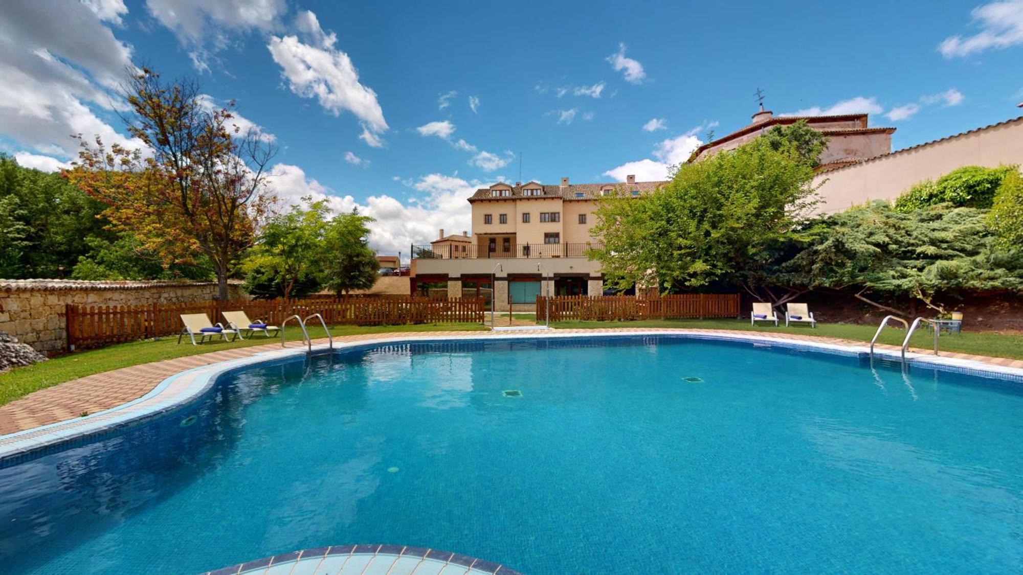 Azz Penafiel Las Claras Hotel & Spa Extérieur photo